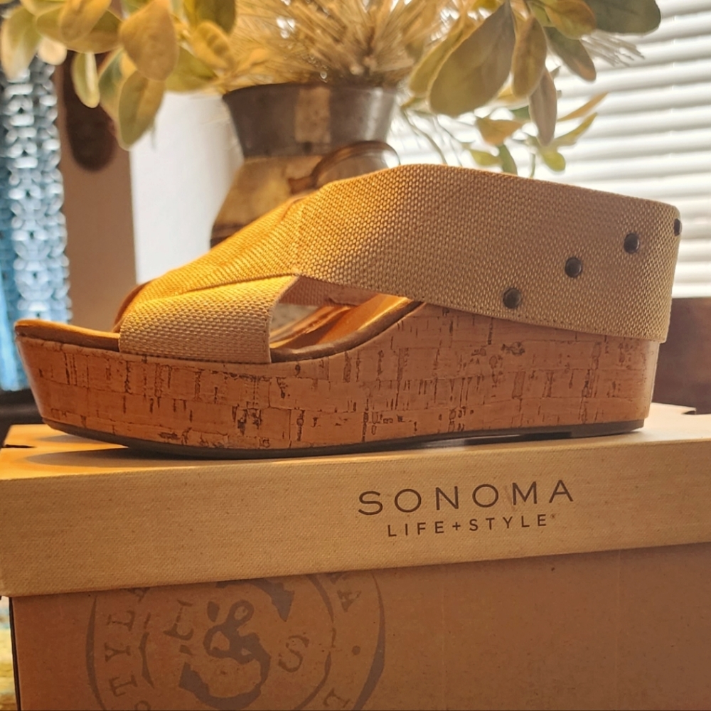 Sonoma Cork Heeled Platform Clog Sandal. Size 8.5